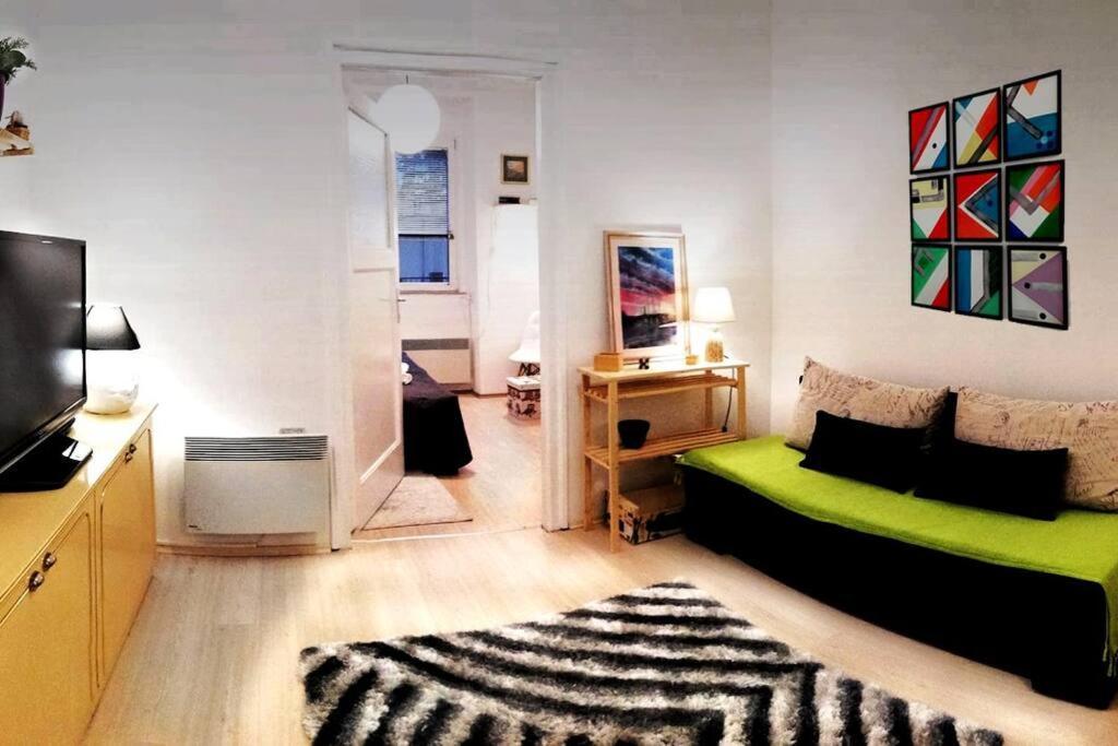 Atelier 12, Feeling Like An Artist! Promo Price Apartment เบลเกรด ภายนอก รูปภาพ