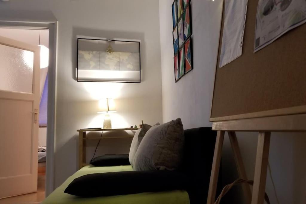 Atelier 12, Feeling Like An Artist! Promo Price Apartment เบลเกรด ภายนอก รูปภาพ