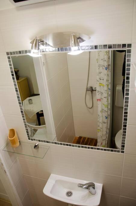 Atelier 12, Feeling Like An Artist! Promo Price Apartment เบลเกรด ภายนอก รูปภาพ