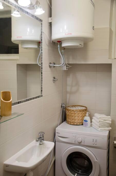 Atelier 12, Feeling Like An Artist! Promo Price Apartment เบลเกรด ภายนอก รูปภาพ