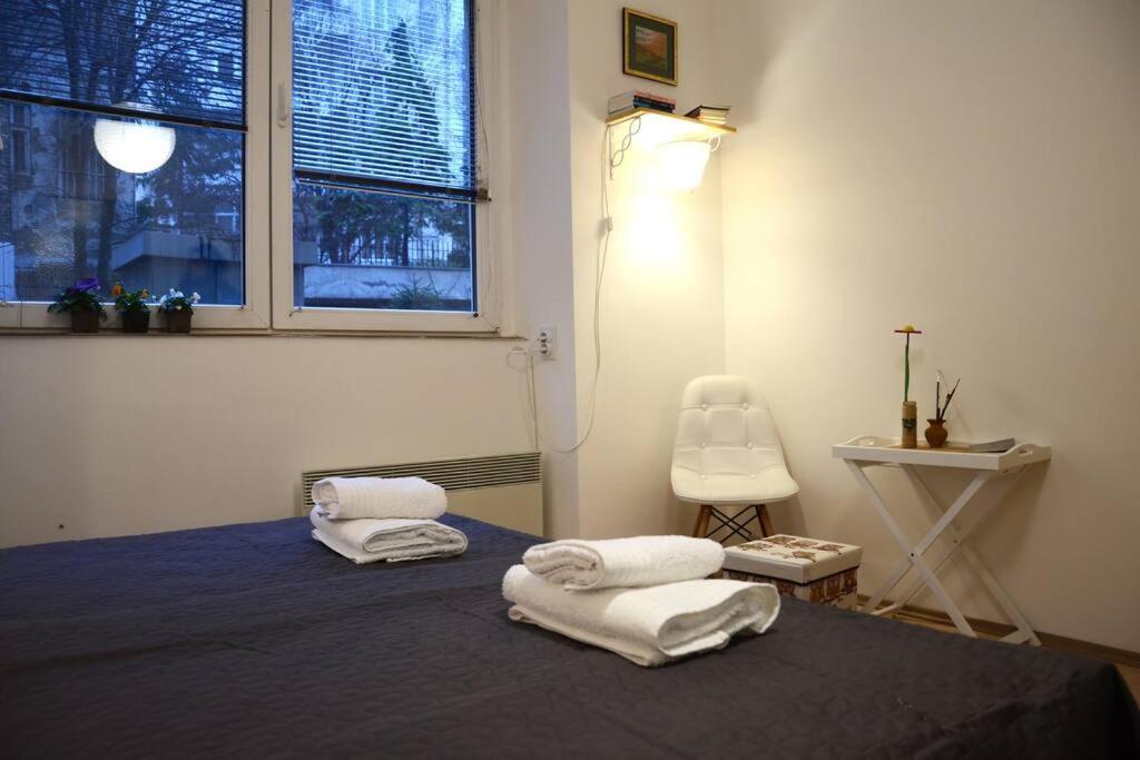 Atelier 12, Feeling Like An Artist! Promo Price Apartment เบลเกรด ภายนอก รูปภาพ